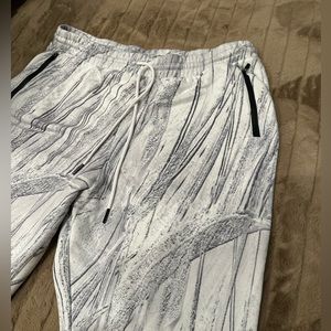 Men’s XXL Sports Illustrated Fleece cotton Sweatpants Joggers White Camo pants